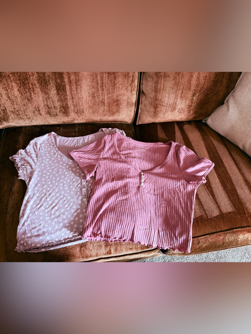 American Eagle Cropped Tee Bundle.